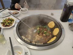 -鲁员外地锅鸡地锅鱼(古墩路店)