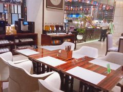 -广州万富希尔顿酒店·感趣自助餐厅·金秋蟹宴生蚝海鲜刺身
