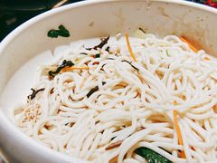 鸡丝凉米线-云海肴云南菜(正大广场店)