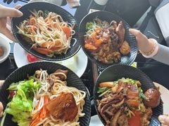 -唐拉雅秀酒店-西锦汇空中BBQ·思创餐厅