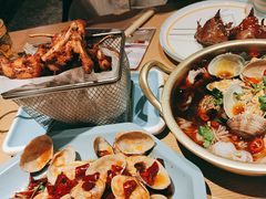 -街角等你.大连海鲜烧烤.经典铁板海鲜串(西安路店)