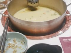 -洪氏嗨捞·猪肚鸡火锅(阳光天地店)