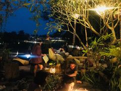 -乌托邦酒吧和餐厅