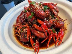 -肥肥虾庄·金牌油焖大虾(汉街SKP店)