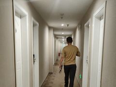 -如家酒店·neo(广州白鹅潭芳村花地湾地铁站店)