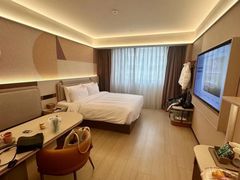 -桔子酒店(上海西藏北路地铁站店)