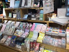 -九木杂物社(恒隆广场店)
