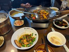 -富正毅三下锅·湘西韵味(天门山索道店)