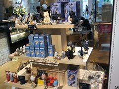 -藏猫猫咖啡主题馆(中央大道店)