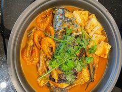 红烧鱼头-新天明砂锅鱼头煲