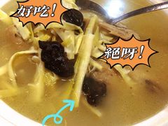 -维也纳酒店(上海虹桥枢纽松江新桥店)
