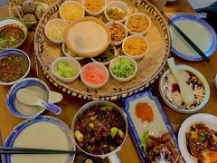 -包整·丝娃娃(一览甲秀楼风景店)