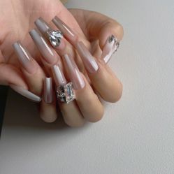 -ZX·美睫设计师汇聚店