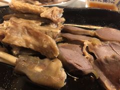 卤水鹅掌翼双拼-裕.鹅庄