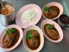 -Kha Mu Charoensang(Silom)