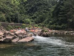 -安吉龙王山峡谷漂流