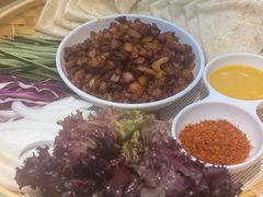 -俭寨大盘鸡·手抓肉·烧烤新疆菜(乌苏路店)