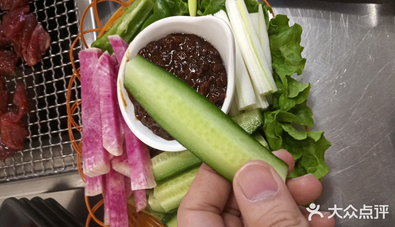在北京难得吃上这么正宗的地摊烤肉