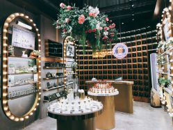 点击看大图 店内环境-香遇沙龙香水·调香·团建