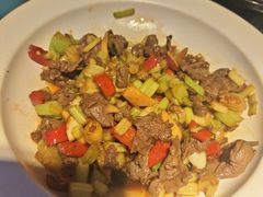 小炒黄牛肉-魏铭鱼头捞饭(晋阳路店)