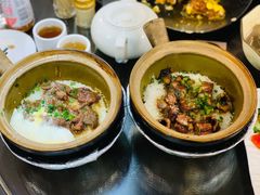 窝蛋牛肉饭-红星光发煲仔饭(文海店)