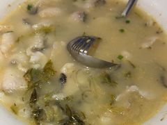 -严记小天府酸菜鱼(西四路店)