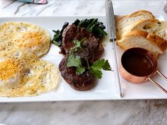 牛排双煎蛋早午餐-The Rug Cafe(王府中环店)