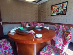 包厢-忆乡情铁锅炖鱼饭店(延庆店)