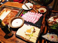 -老牌坊云南鱼豆花火锅(哈西万达店)