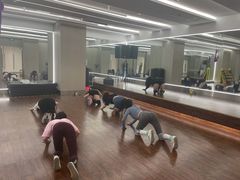 -美航国际健身(北京华联店)