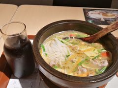 -蒙自源米线大王(东站店)