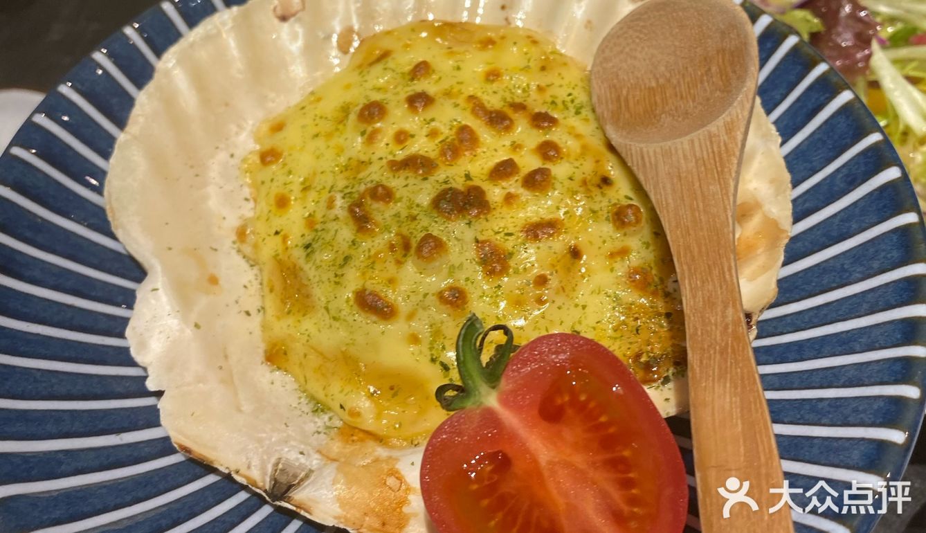 如果美食不能完全治愈悲伤，至少它可以稀释一部分
