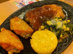 烤肠配黑椒汉堡-萨莉亚意式餐厅(国展天虹店)