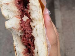 腊牛肉夹馍-杨天玉腊牛羊肉店