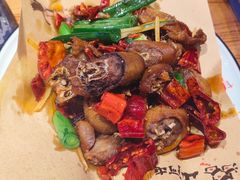 -山河屯铁锅炖·非遗铁锅炖(华强北店)