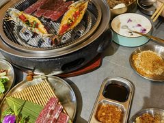 -围炉肉舍丹东海鲜烤肉·烤活鳗(步行街店)