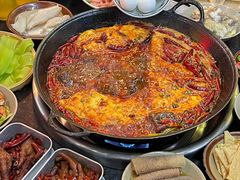 -四小区火锅·巷子里的重庆火锅(花照壁店)