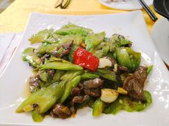 凉瓜炒牛肉-鸽王世家(东华东路店)