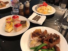 -圣丰索菲特·2 On 988 Café 自助餐厅