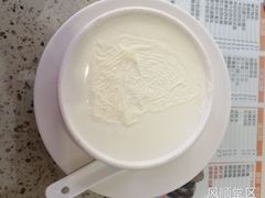 凉的双皮奶最先上。-义顺牛奶公司(新马路老店)