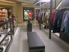 -BALENCIAGA(恒隆广场店)