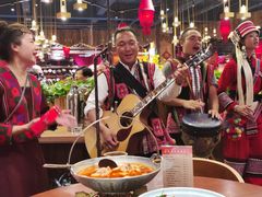 -老滇山寨•云南特色菜•地方菜•民族风情歌舞表演(金碧店)