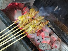 -新疆民族团结烤羊肉烧烤店