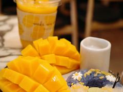 Mango&nbsp;smoothie-Make Me Mango Tha Tian