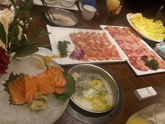 -泓炙颐凤鲜海鲜火锅料理(桐乡店)