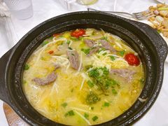 酸菜肥牛煲-香港茶餐厅文化体验馆(茶山镇店)