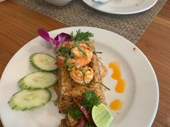 -Chom Cafe and Restaurant