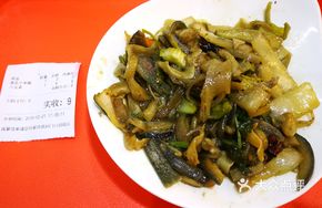 Onion Stir-fried Lamb Face