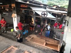 -满記土窑烧鷄波浪山莊