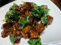 鹅肝黑椒牛仔粒-鹅城